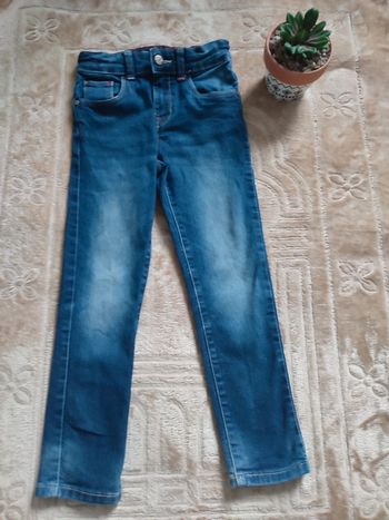 Jeans taille 5/6 ans