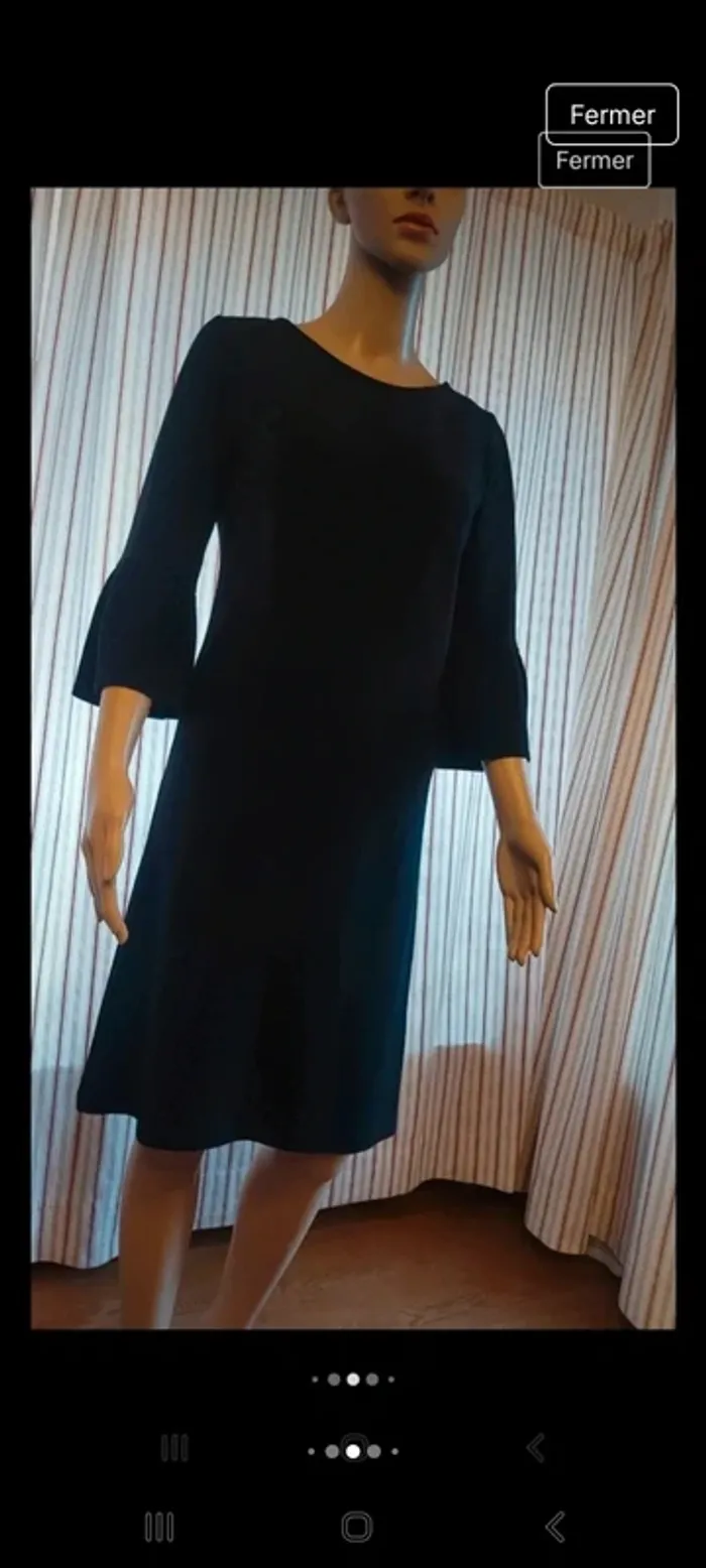 Jolie Robe noire Essentiel Antwerp taille 1 36 - photo numéro 10