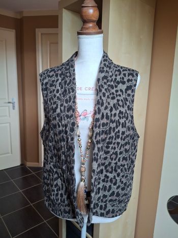 Veste sans manche léopard neuve