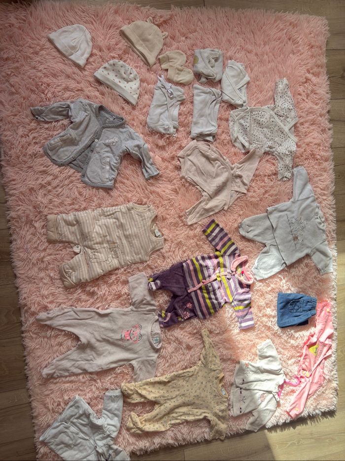 Lot bébé fille 1 mois - photo numéro 2
