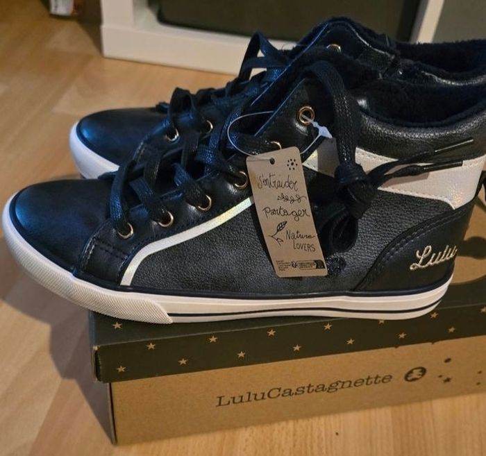 NEUVES (non portées) 🏷🏷🩷😍🤩superbes baskets chaudes pointure 35 fille🩷😍🤩 - photo numéro 4