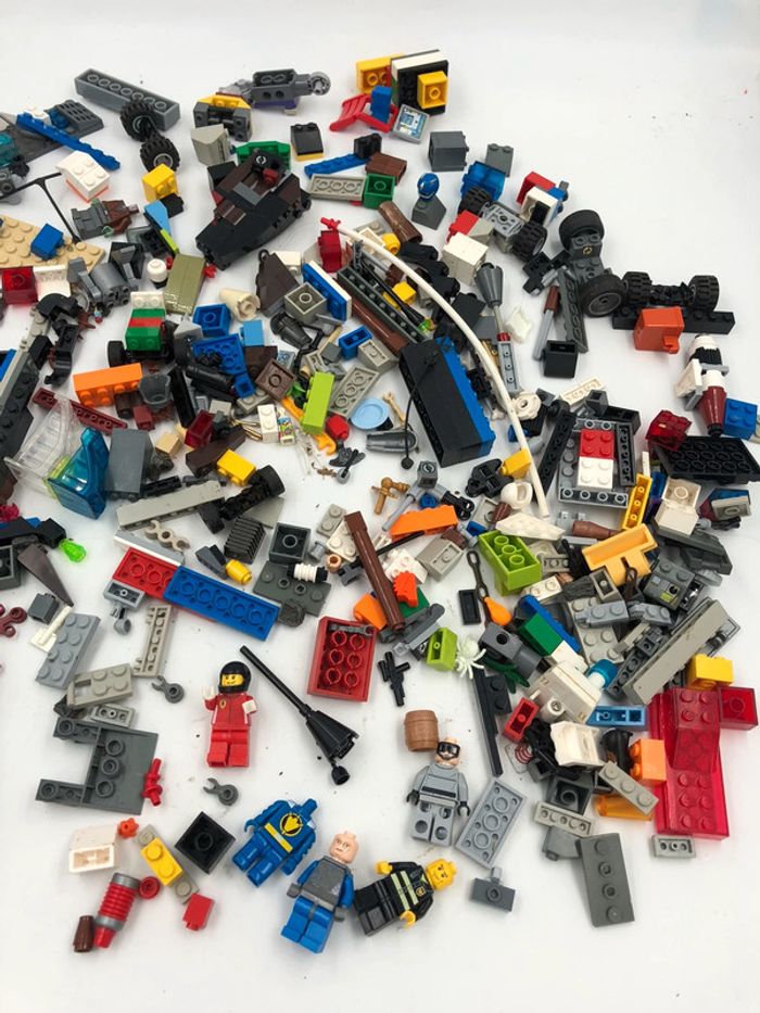Lot de pièces Lego en vrac City, Star Wars, Bionicle et d’autres - photo numéro 3