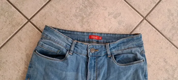 Jeans Tissaia, taille 38 - photo numéro 2