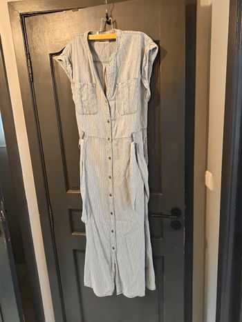 Robe chemise sans manche rayée