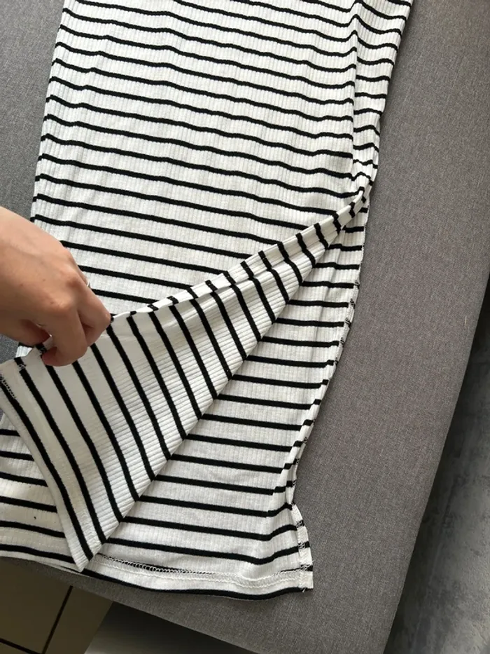 Ensemble jupe fendue et crop top - photo numéro 3