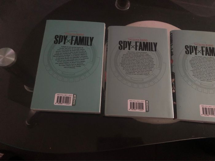 Le lot de 4 manga Spy x family 15€ le lot et l’unité est à 5€ le livre me dire avant achat quel livre vous souhaitez - photo numéro 4