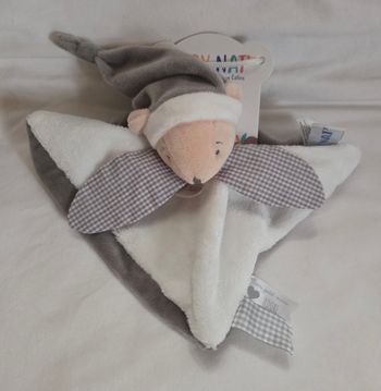 Doudou ours layette carré plat blanc et gris petales vichy- Baby nat