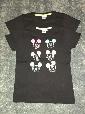 Lot tee-shirt mickey jumeaux