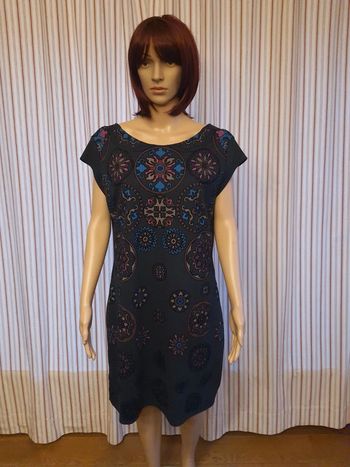Jolie Robe marine Desigual  taille XXL fr 44
