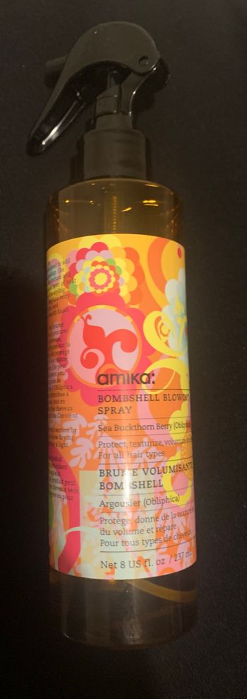 Spray pour cheveux Amika neuf