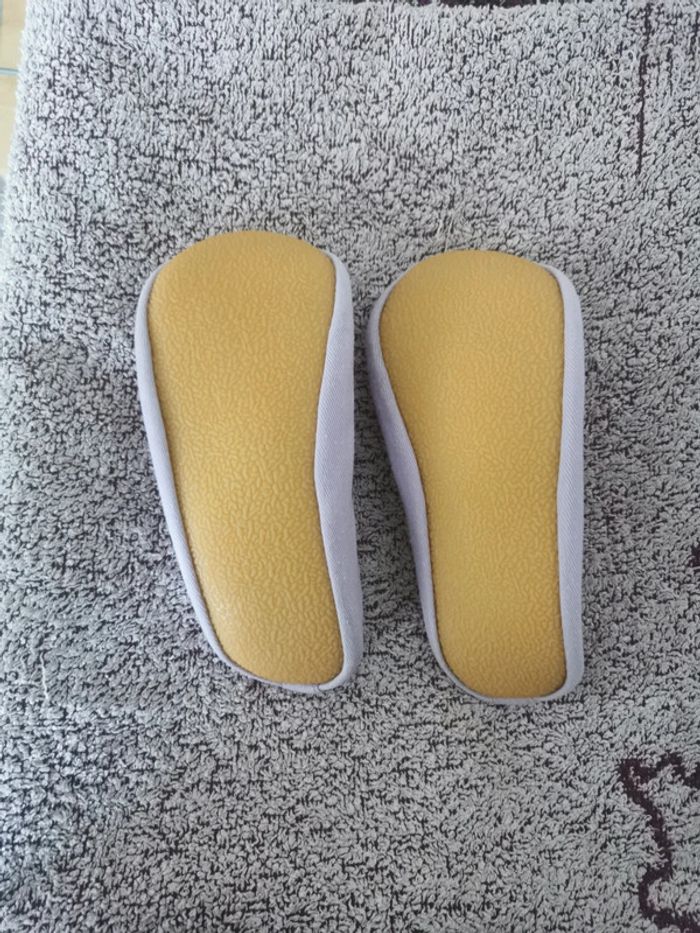 Chaussons danse ou gym - photo numéro 2