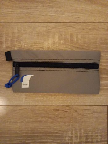 Trousse grise marque Horizon