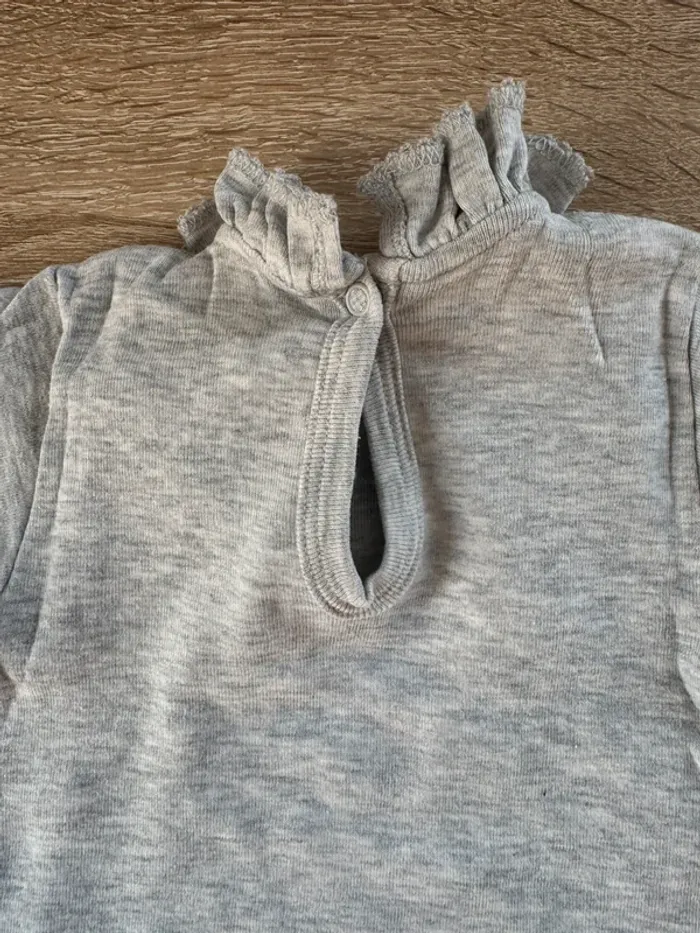 Body gris Petit Bateau 12 mois TBE - photo numéro 6