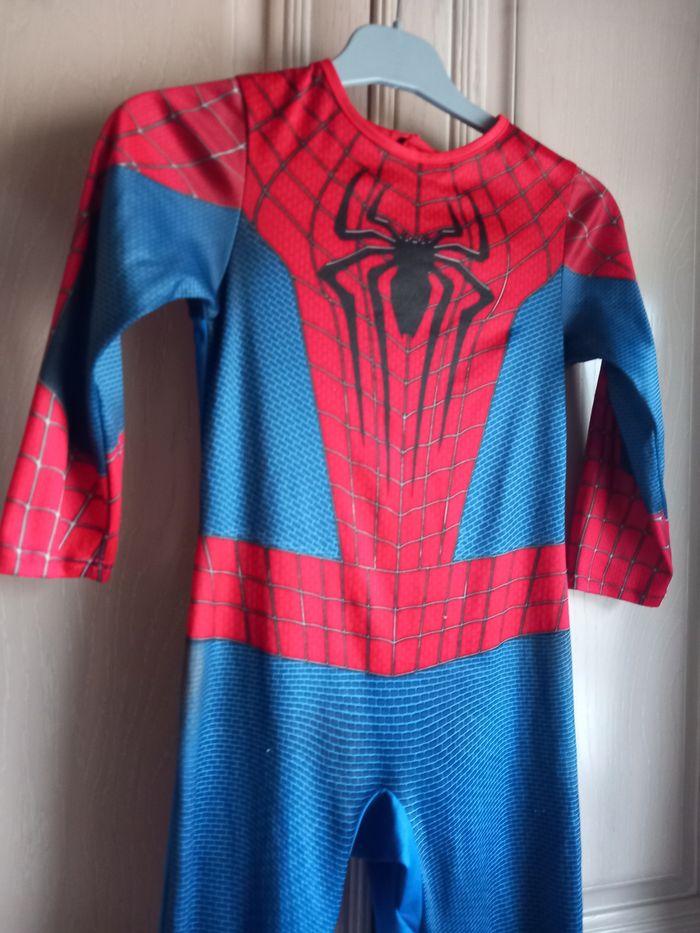 Costume Spider man 5/6 ans - photo numéro 2