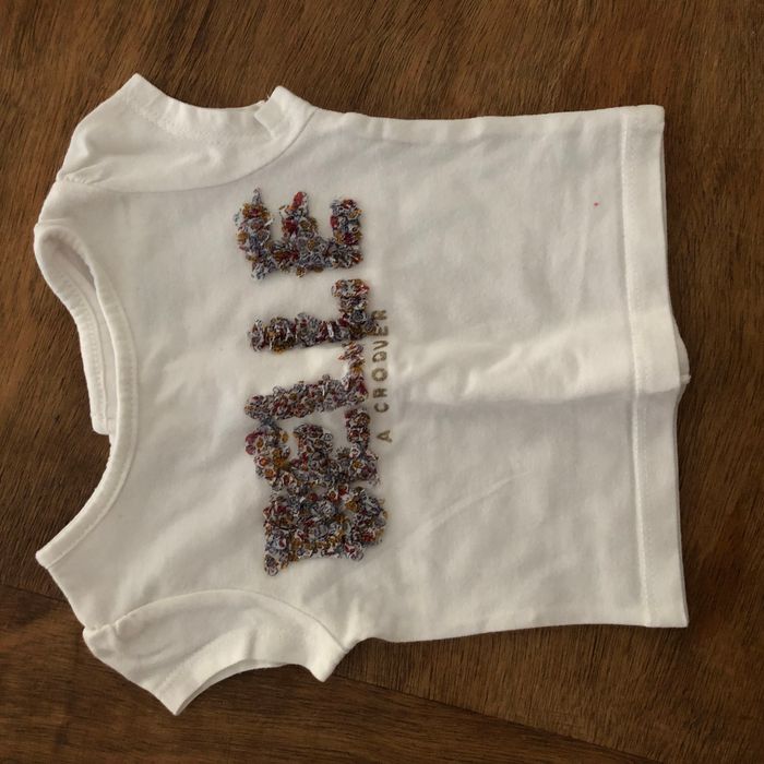 Tee shirt relief