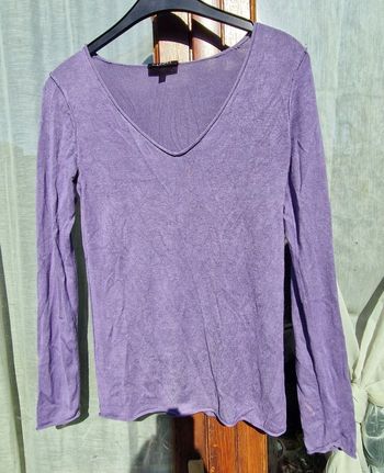Pull Caroll – Détail “Feeling Good” au dos en chaînette cousue