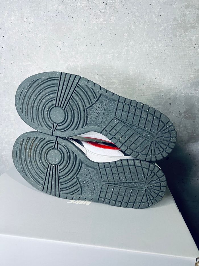 Nike Dunk Low gris / blanc / rouge – Taille 36,5 – État quasi neutre - photo numéro 6