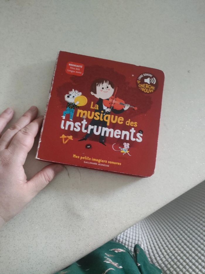 Livre la musique des instruments mes petites imagiers sonore