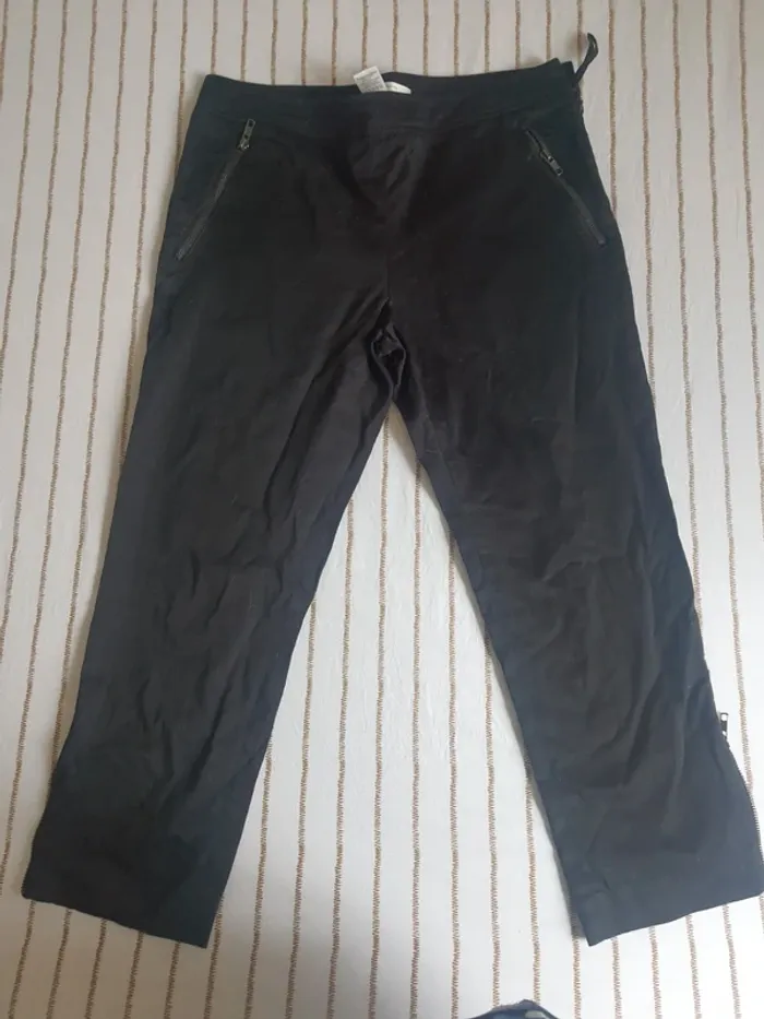 Pantacourt noir 42