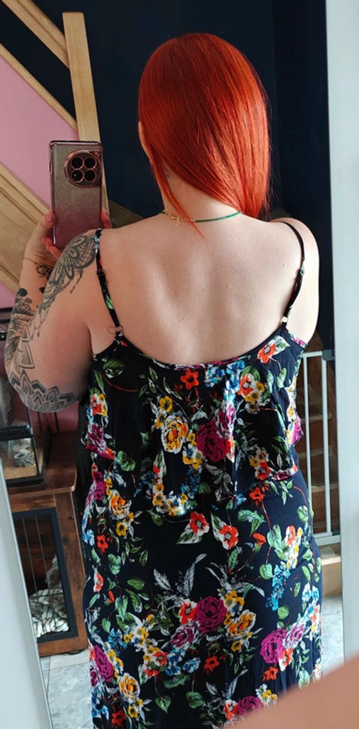 Belle robe fleurie à volants - photo numéro 3