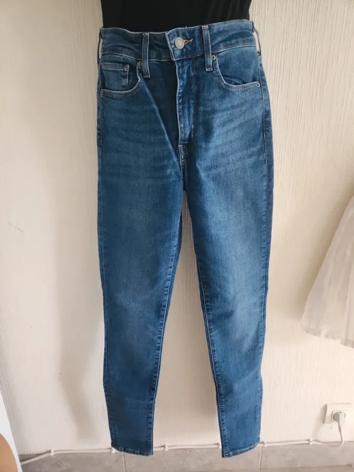 Jean bleu Levi's 721 High Rise skinny 27 x 32 neuf - photo numéro 10