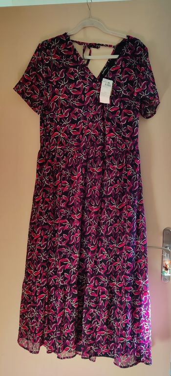 Robe fleur neuve t48