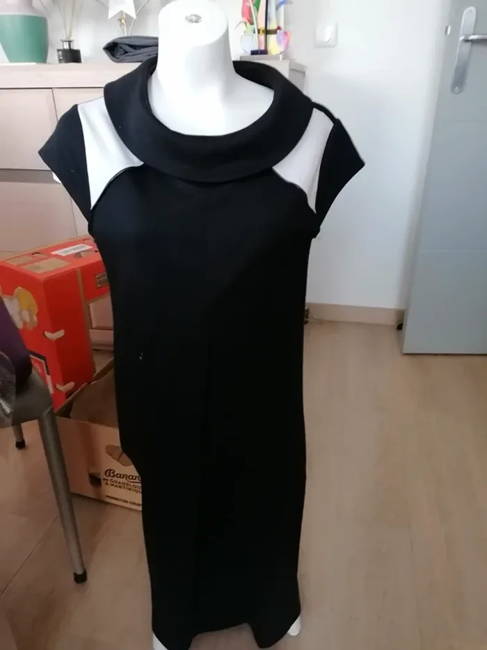 robe noir et blanche jacqueline riu taille 42 comme neuve