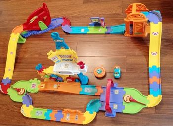 Mon super circuit radiocommandé Tut tut bolides VTech