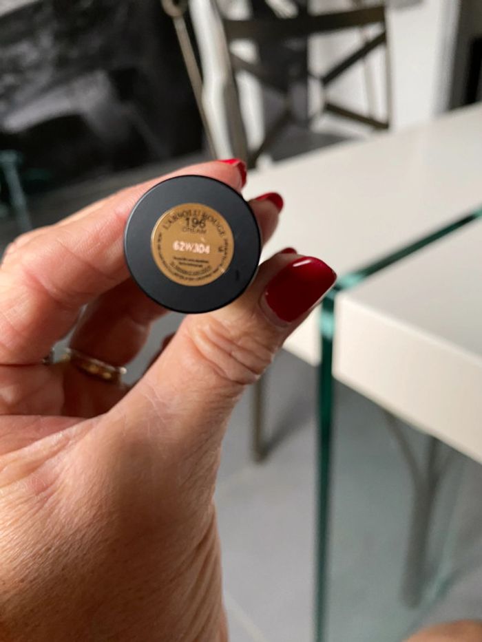 Rouge a lèvre L’absolu rouge 196 format voyage - photo numéro 2