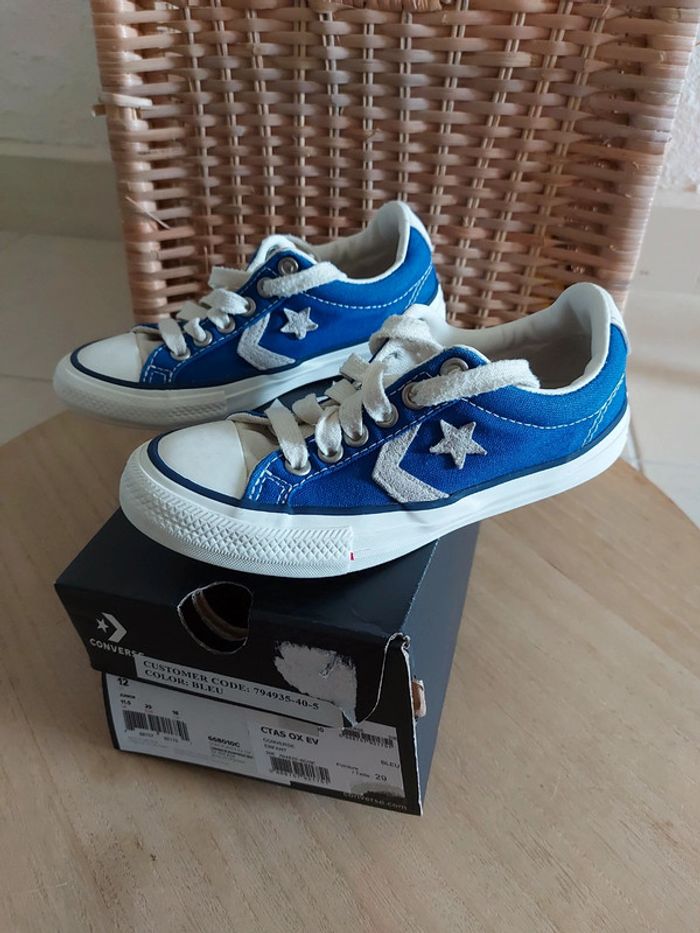 Converse en toile bleu Pointure 29 très bon état