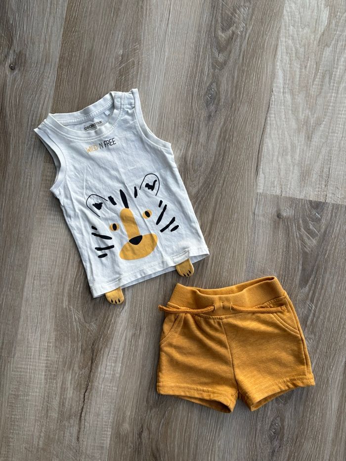 Ensemble t-shirt + short garçon taille 6 mois