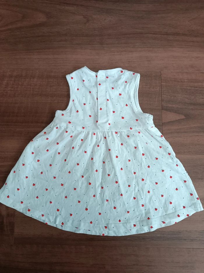 Robe Kiabi 6M - photo numéro 3