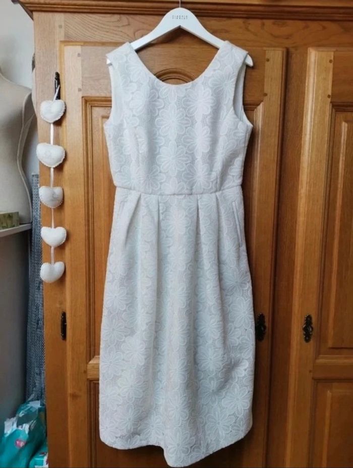 Robe de cérémonie Blanche | mariage en dentelle Claudie Pierlot Paris - photo numéro 3