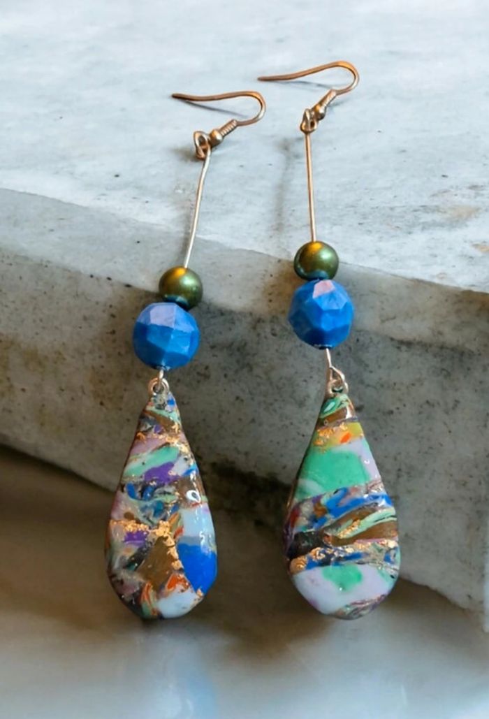 Boucles d'oreilles pendante multicolore - photo numéro 2