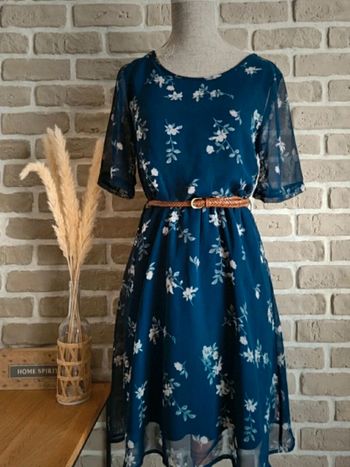 Robe Vero Moda bleu marine imprimé fleuri - Comme neuve