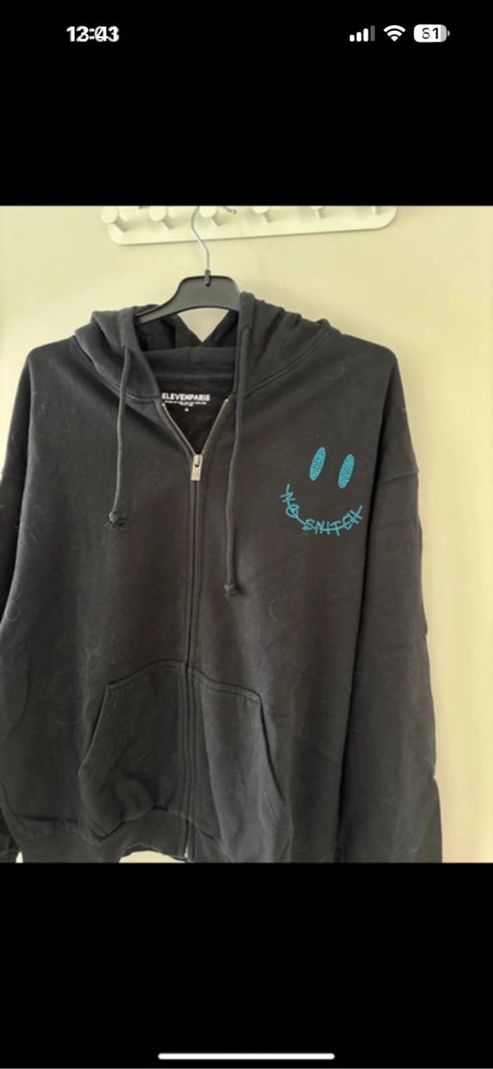 Veste à capuche taille M Elevenparis
