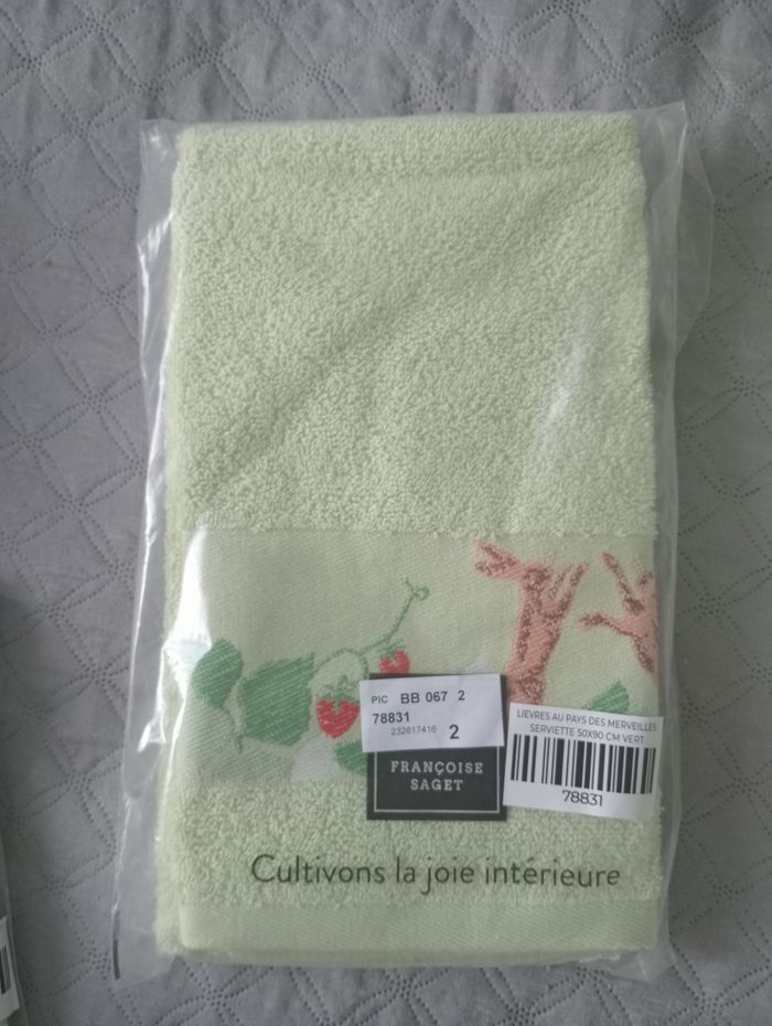 Linge de bain collection lièvres au pays des merveilles - photo numéro 3