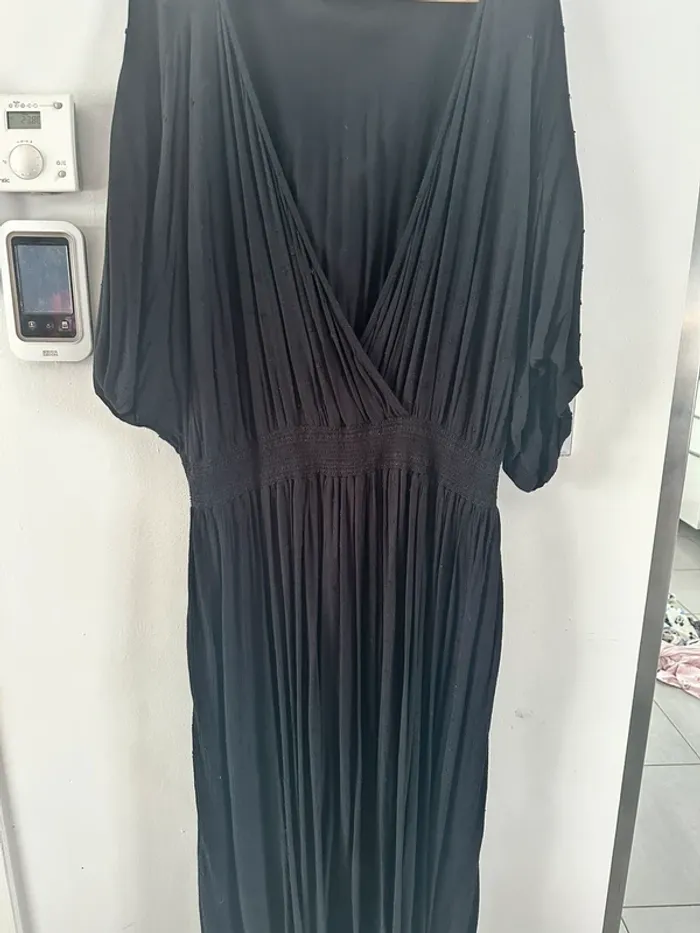 Robe noire h et m