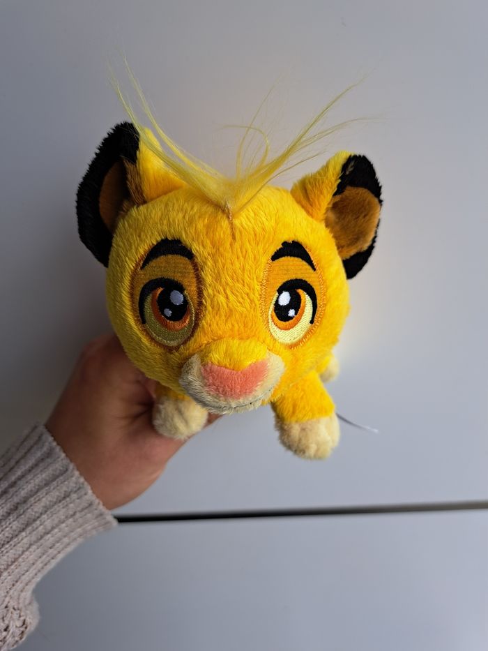 Peluche roi lion