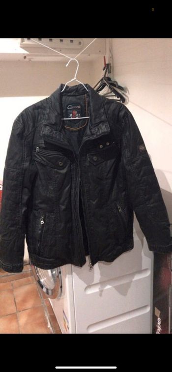 Blouson noir