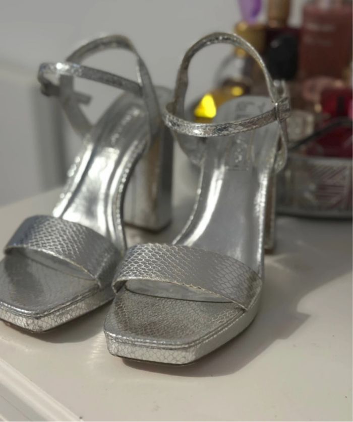 Chaussures à talons - photo numéro 2