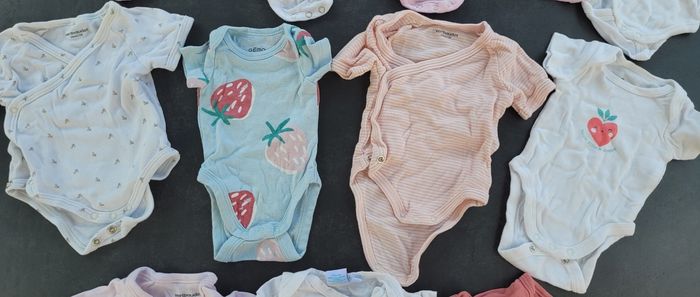 Bodies manches courtes 1 mois - photo numéro 3