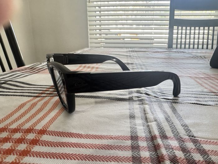 Présentoir Meta Ray-Ban - photo numéro 6