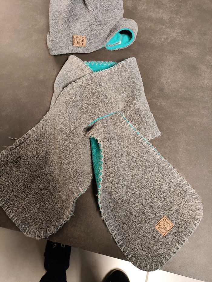 Ensemble hiver bébé bonnet écharpe gants– Orchestra & Du Pareil Au Même – Très bon état - photo numéro 2