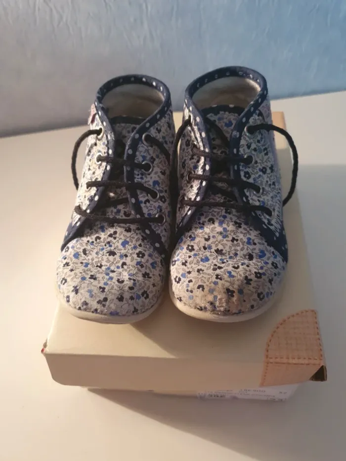 Chaussons fille GBB pointure 23 - photo numéro 3