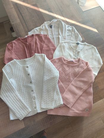 Lot de pulls et gilets 5/6 ans fille