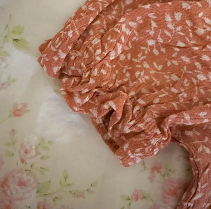 coral peplum top - photo numéro 2