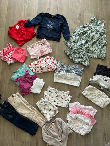 Lot 23 pièces 12 mois