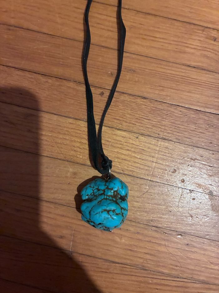 Pendentif en turquoise brut - photo numéro 2