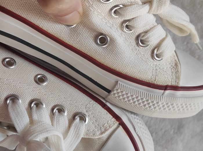 Chaussures en toile taille 31 - photo numéro 9